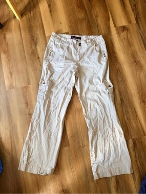 Gloria Vanderbilt Wide-Leg Cargo Jeans in Light Beige